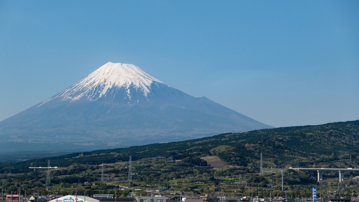 Mount Fuji seen from the Tokaido Shinkansen line