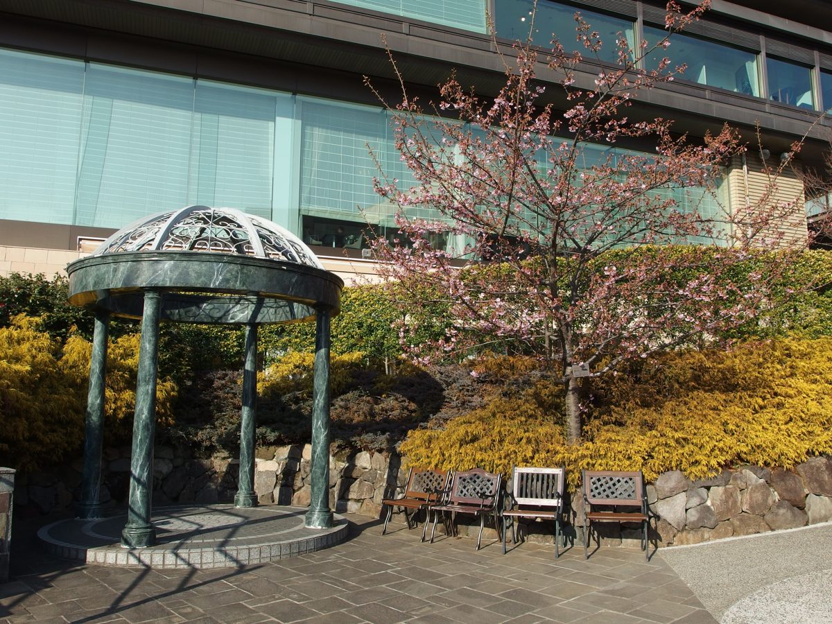 Garden terrace outside the hotel building at Hotel Chinzanso Tokyo