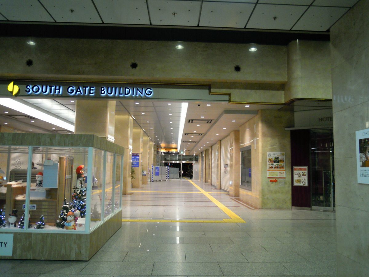 Corridor inside the South Gate Building