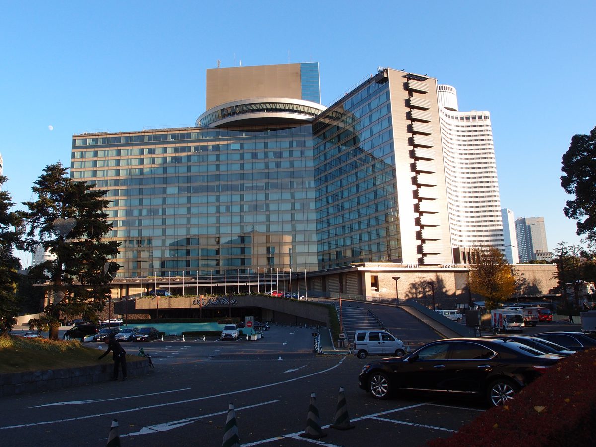 Driveway and entrance of Hotel New Otani Tokyo