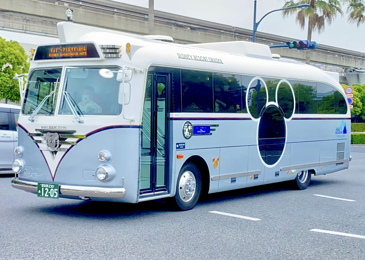 A Disney Resort Cruiser shuttle bus