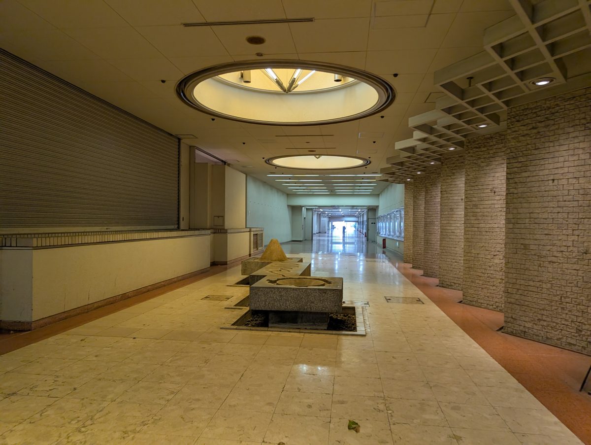 Underground passage in Nishi-Shinjuku